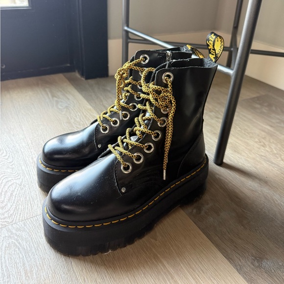 Dr Martens Jadon Max Boots - Picture 7 of 9